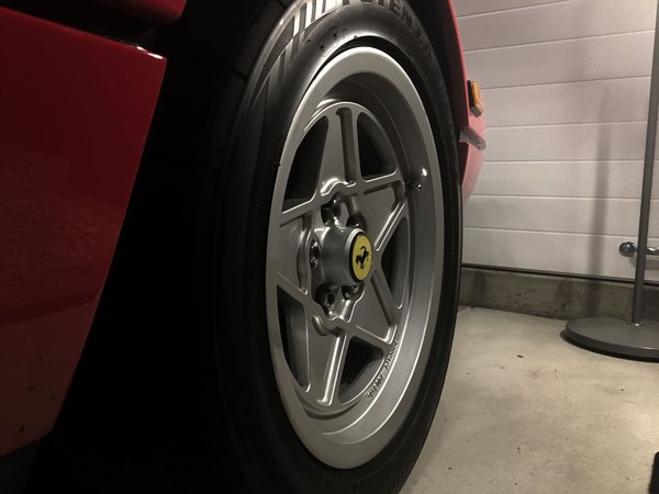 1983 Ferrari 308 GTS QV front wheel viewed from a slight angle.JPG